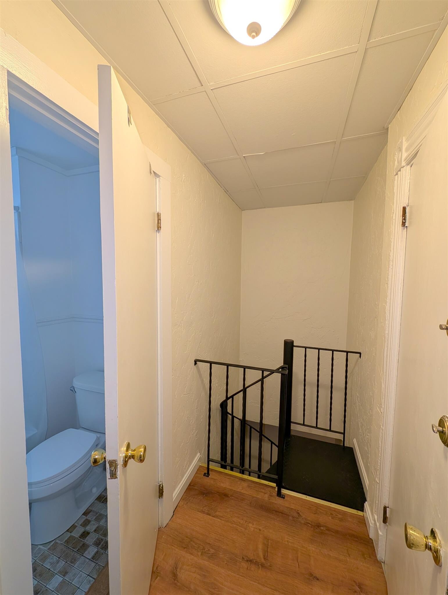 Building Photo - 14 Garrison Ave