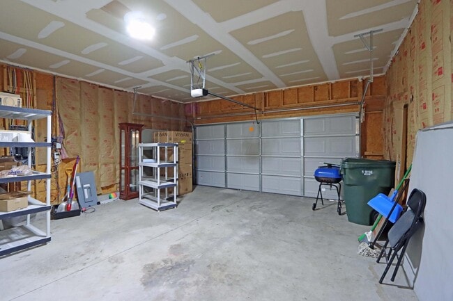 Building Photo - 5595 Eagle River Dr