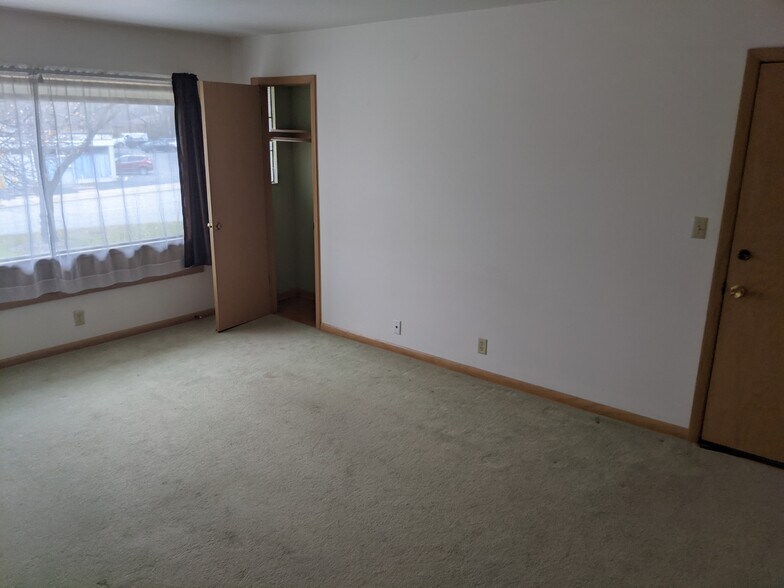 Building Photo - 12210 W North Ave