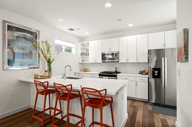 Building Photo - 3109 Aldwyche Dr