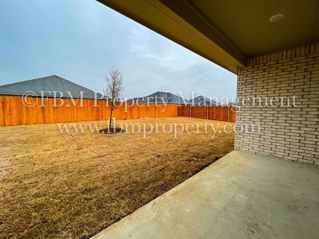 Building Photo - 655 Excelsior Dr
