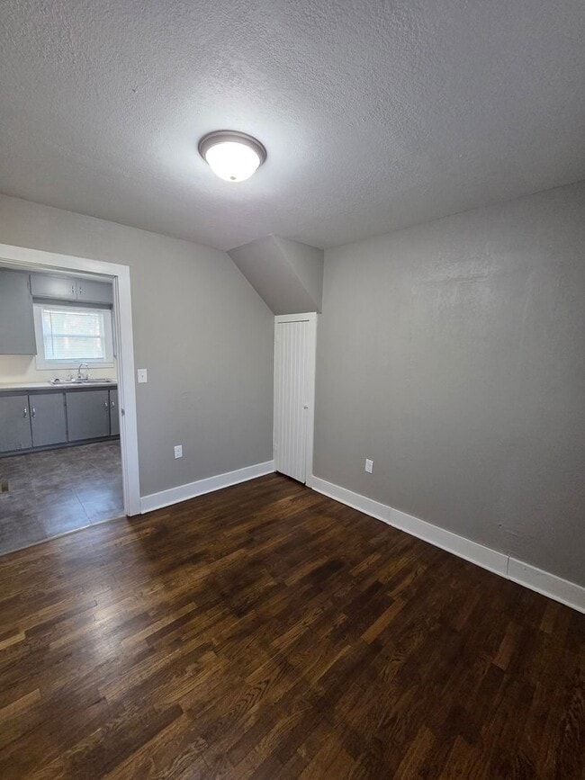 Building Photo - 938 S Hiram St