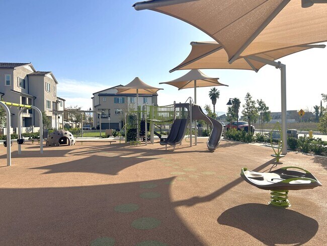 Building Photo - Milk Thistle Ln  Chino, 91708  (4 Bed, 4 Bath)