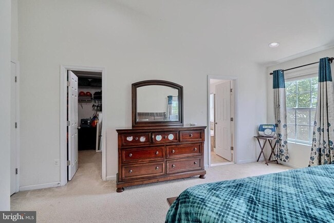 Building Photo - 7863 River Rock Way