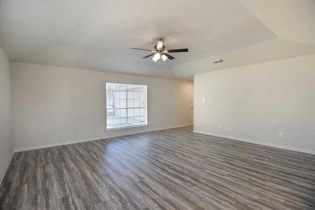 Building Photo - 4615 Roserock Ln