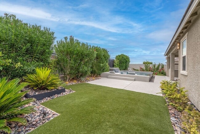 Building Photo - 2489 Cingoli St