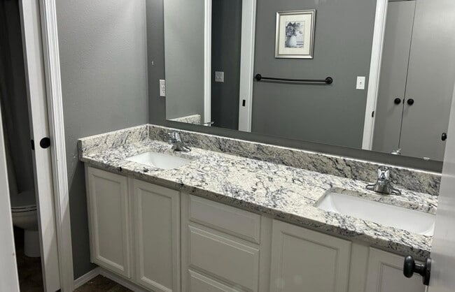 Building Photo - 20006 156th St E