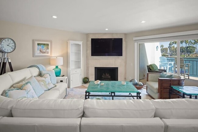 Building Photo - 8 Antigua Ct