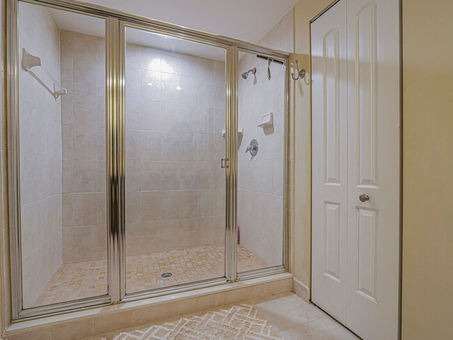 Building Photo - 5060 Harmony Cir