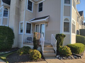 Building Photo - 1417 Kathleen Ct