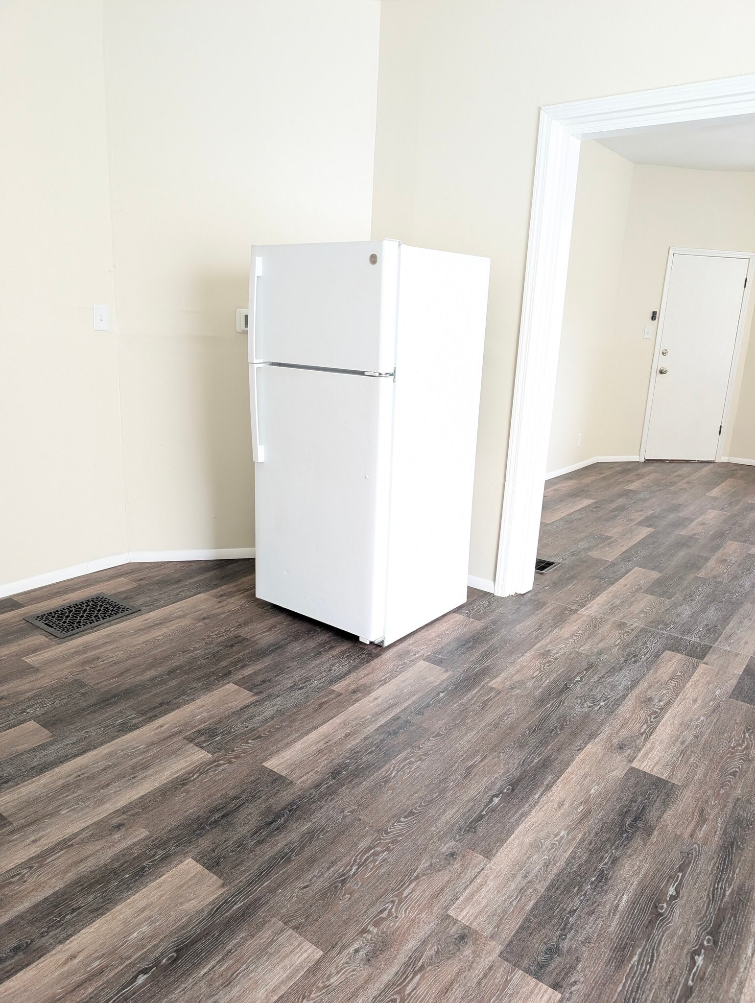 Building Photo - 731 Mcmakin Ave