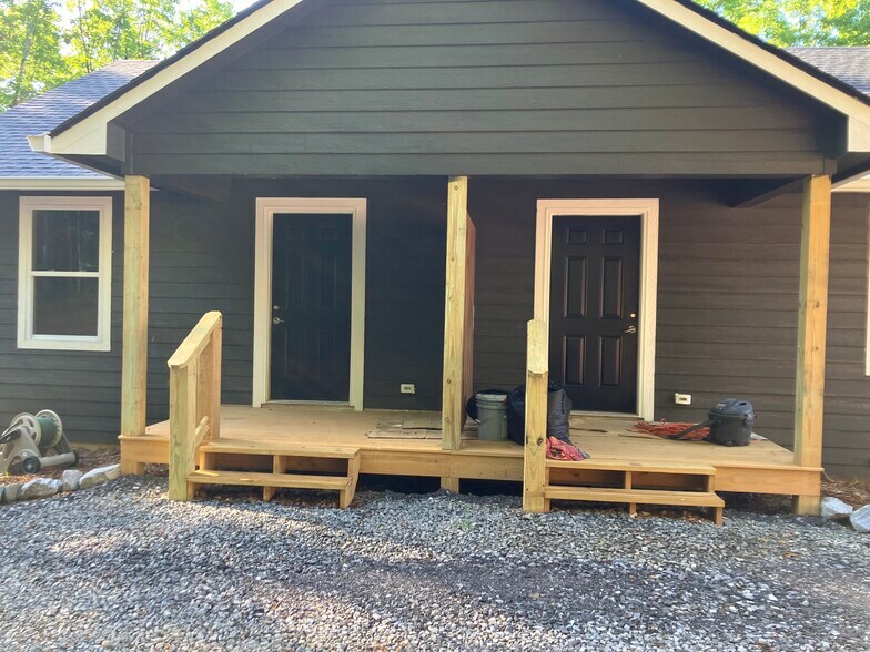 Building Photo - 3882 Mobile Rd
