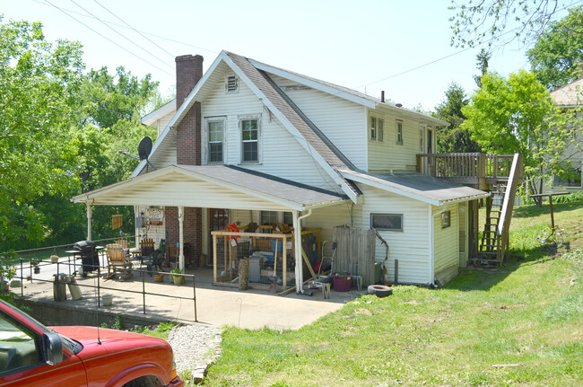 Building Photo - 1400 E Canal St