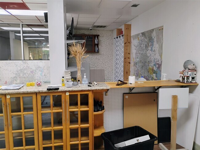 Building Photo - 9788 Clarewood Dr