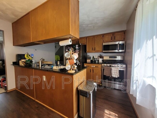 Building Photo - 408 Timber Dr