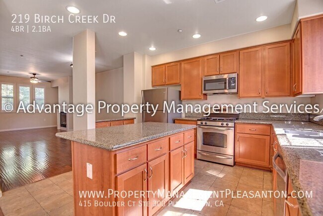 Building Photo - 219 Birch Creek Dr