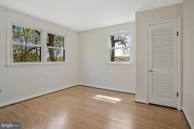 Building Photo - 9685 Howes Rd