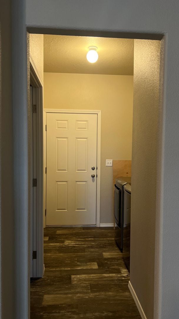 Building Photo - Newer Manufactured home  Paradise Location...