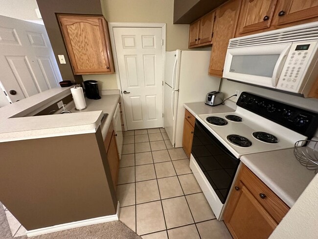 Building Photo - 1 Bed 1 Bath located at Casa De Soledad!