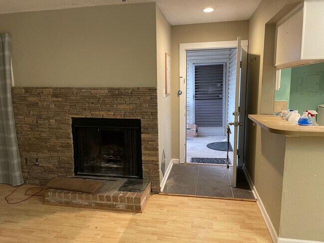 Building Photo - 7600 Emmett F Lowry Expy