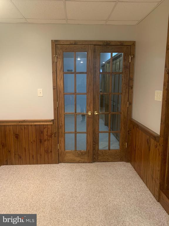 Building Photo - 110 Beech Ln