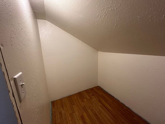 Building Photo - 120 N 9th St W