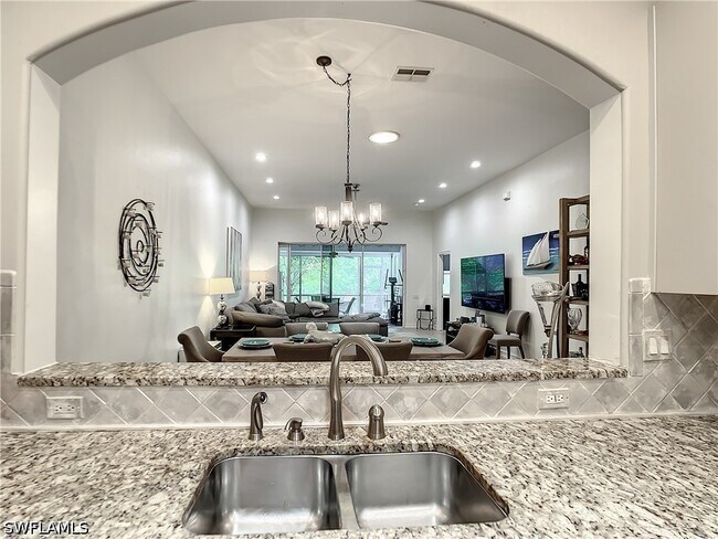 Building Photo - 725 Mainsail Pl