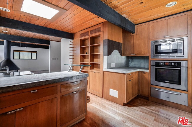 Building Photo - 22277 Buenaventura St