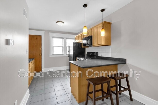 Building Photo - 1205 Hertel Ave