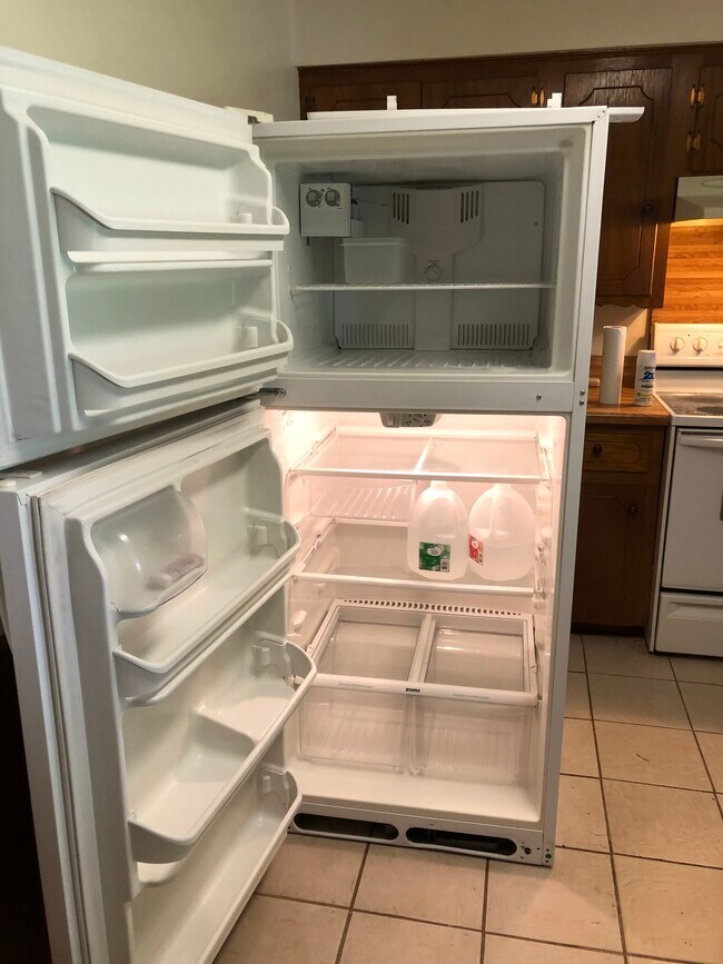 Building Photo - 241 N Murphy Rd