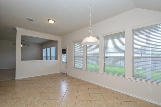 Building Photo - 8810 Rocky Knoll Ln