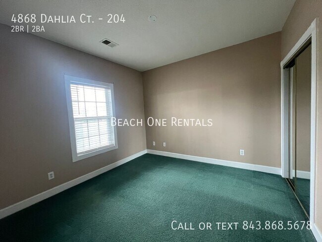 Building Photo - 4868 Dahlia Ct