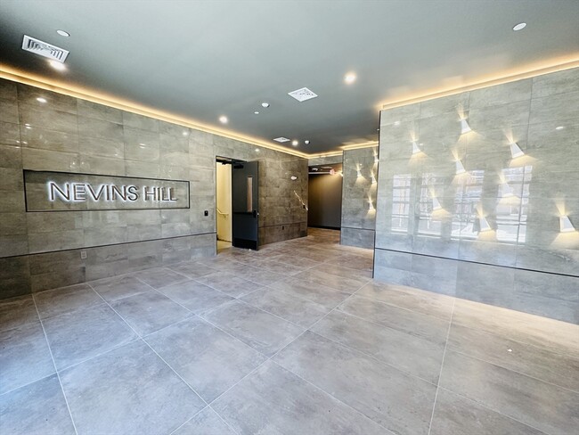 Building Photo - 1 Nevins Hl Wy