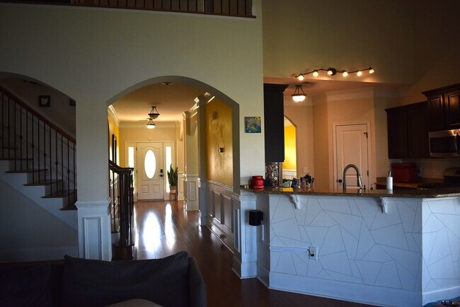 Building Photo - 2190 Harborview Dr