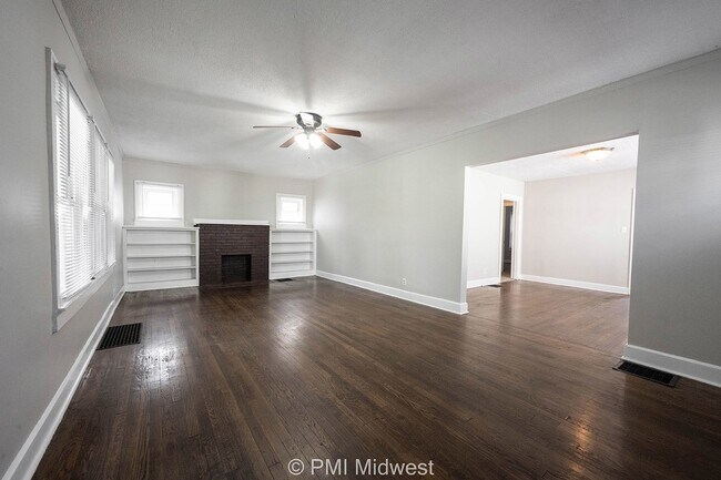 Building Photo - 1529 E Ohio St