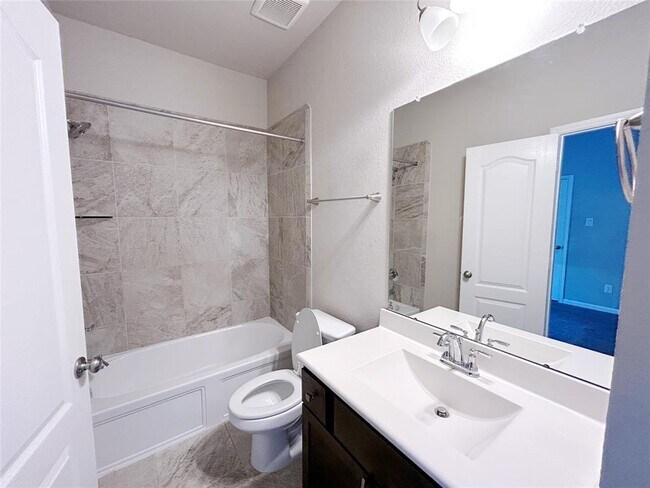 Building Photo - 5019 Pr Ter Ln