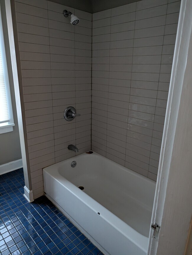 Building Photo - 3308 Central Ave