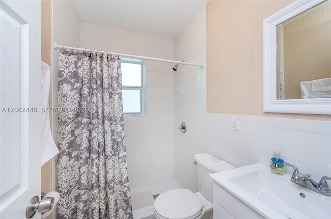 Building Photo - 1020 SW 73rd Pl