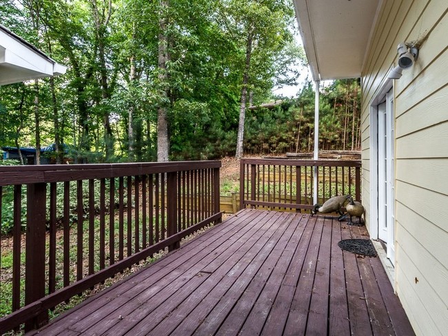 Building Photo - Lake Allatoona Victoria Cottages