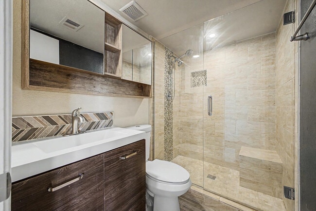 Building Photo - 4048 E Dahlia Dr