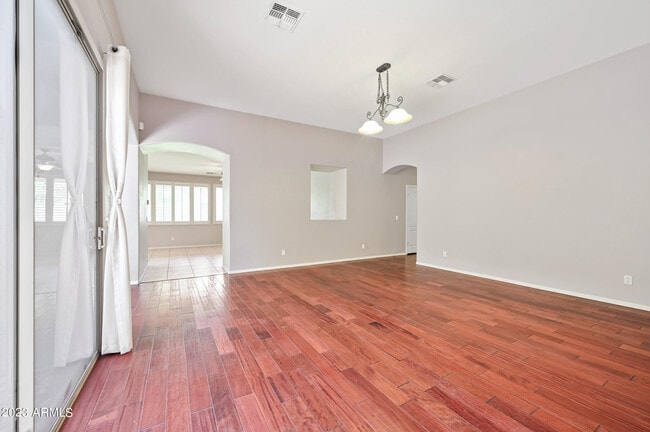 Building Photo - 337 West Swan Drive