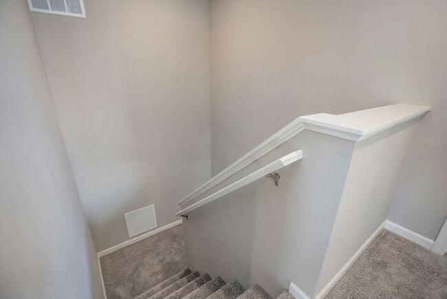 Building Photo - 412 Eastwood Dr