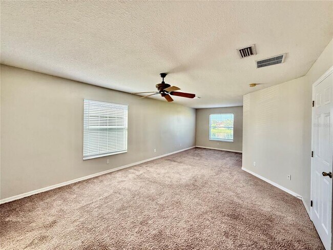 Building Photo - 11161 Creek Haven Dr