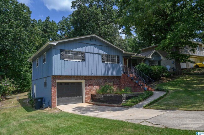 Building Photo - 1440 Hickory Ln