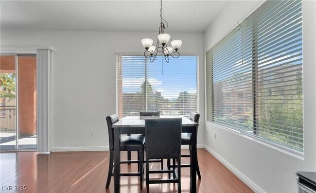 Building Photo - 47 E Agate Ave