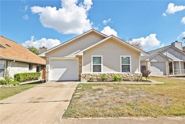 Building Photo - 16813 Whitebrush Loop