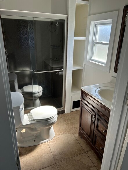 Building Photo - 10 /12 Garret St