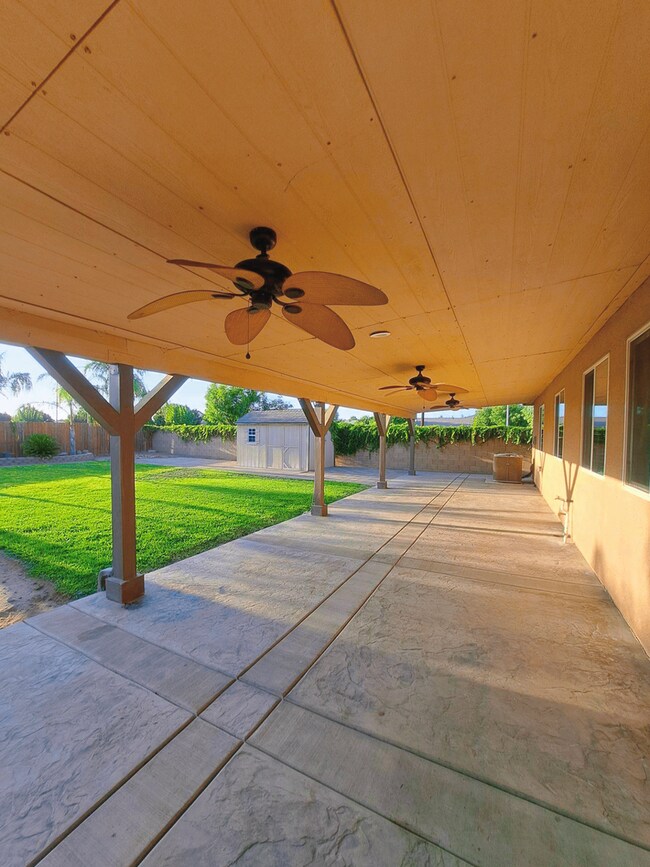 Building Photo - Stunning and Spacious - Don't Miss This Rental Home!