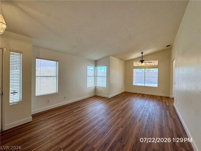 Building Photo - 1833 Sierra Hills Way
