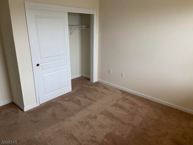 Building Photo - 10411 Warren's Way